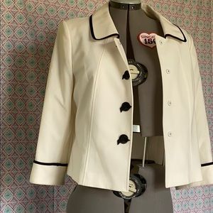 Tahari women’s white and black blazer jacket